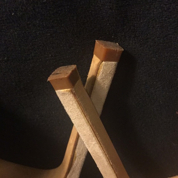 MANOLO BLAHNIK - SUEDE PUMPS - Picture 9 of 16